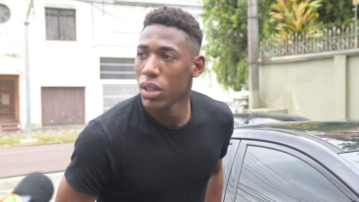 caso-leo-pele:-policia-identifica-e-indicia-suspeito-de-injuria-racial-no-atletiba