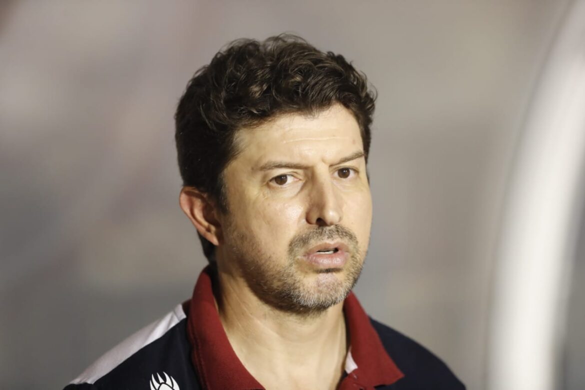 tcheco-valoriza-vitoria-de-“seis-pontos”-e-convoca-torcida-do-parana-clube