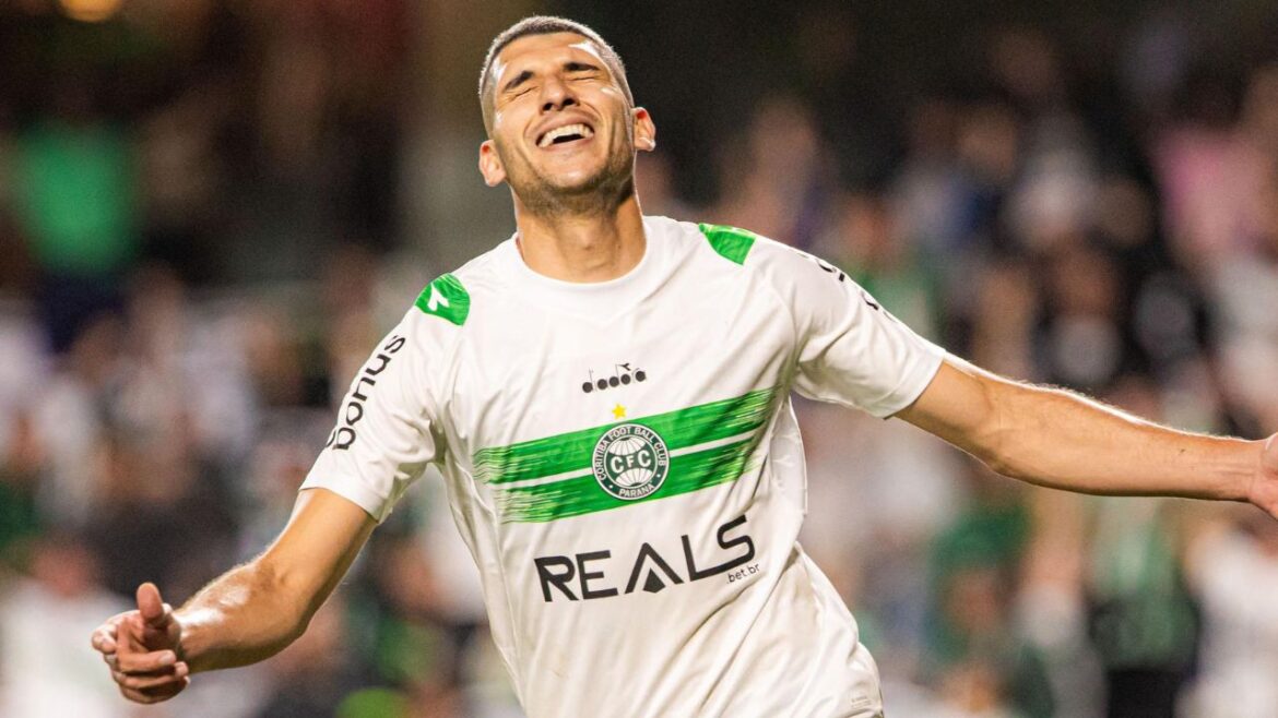 coritiba-tem-um-time-inteiro-de-desfalques-contra-azuriz;-veja-as-escalacoes
