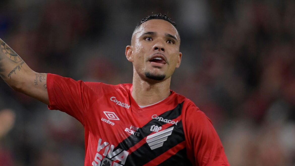 athletico-contratou-em-todas-as-posicoes-e-com-foco-no-ataque;-veja-o-balanco-dos-reforcos