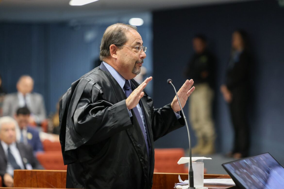decisao-do-supremo-se-respeita,-diz-defesa-de-bolsonaro-sobre-julgamento