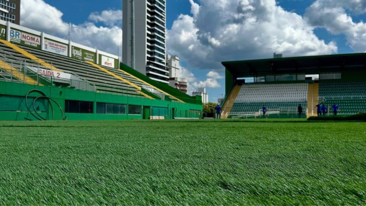 cbf-altera-data-e-coritiba-vai-estrear-gramado-sintetico-da-chapecoense