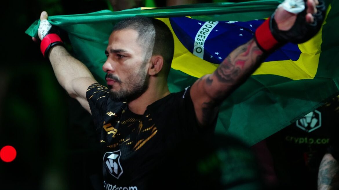 ufc:-unico-campeao-brasileiro,-pantoja-exalta-diego-lopes-em-briga-por-cinturao