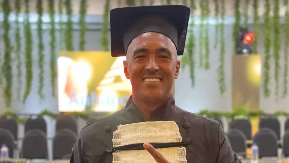 campeao-brasileiro-pelo-athletico-se-forma-em-faculdade-e-inicia-nova-carreira