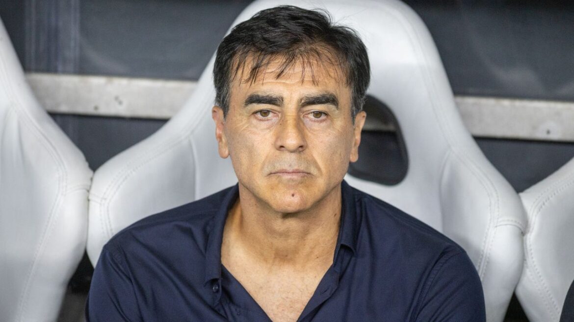 ex-coritiba-e-athletico-vai-comandar-o-gremio-em-classico-do-brasileirao