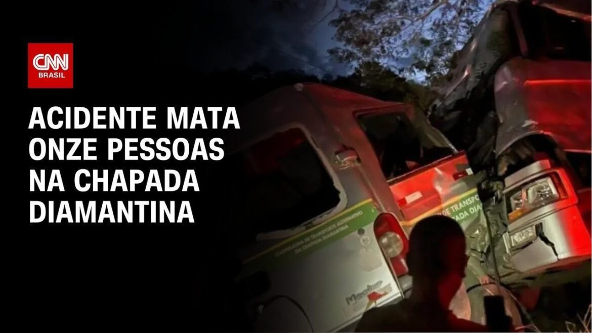 carro-despenca-de-ribanceira-em-marica-(rj)-e-deixa-dois-feridos