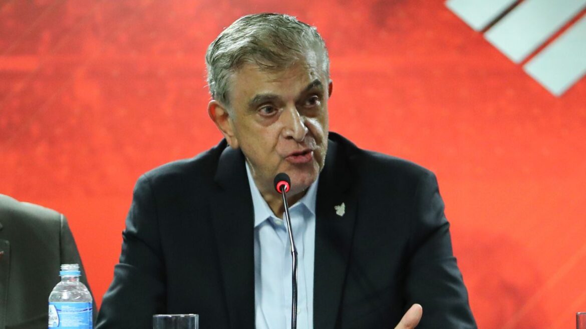 athletico:-petraglia-dispara-contra-prefeitura-de-curitiba-por-acordo-da-divida-da-arena