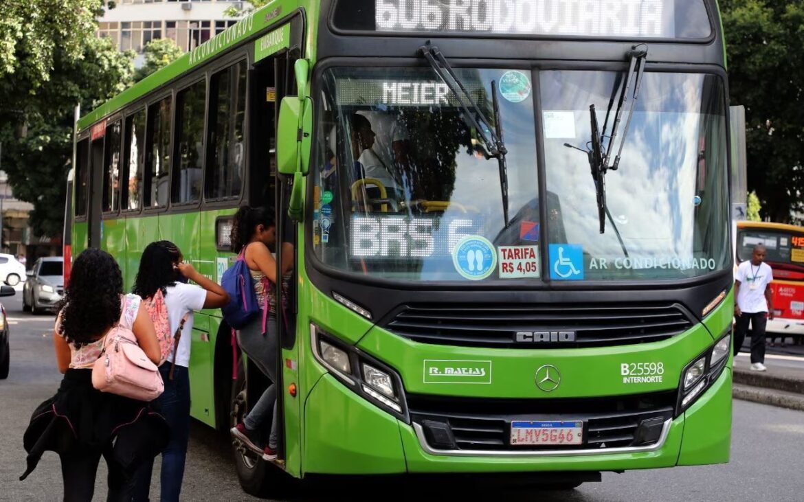 motorista-e-liberado-apos-ser-feito-de-refem-em-itaquera;-sequestro-termina