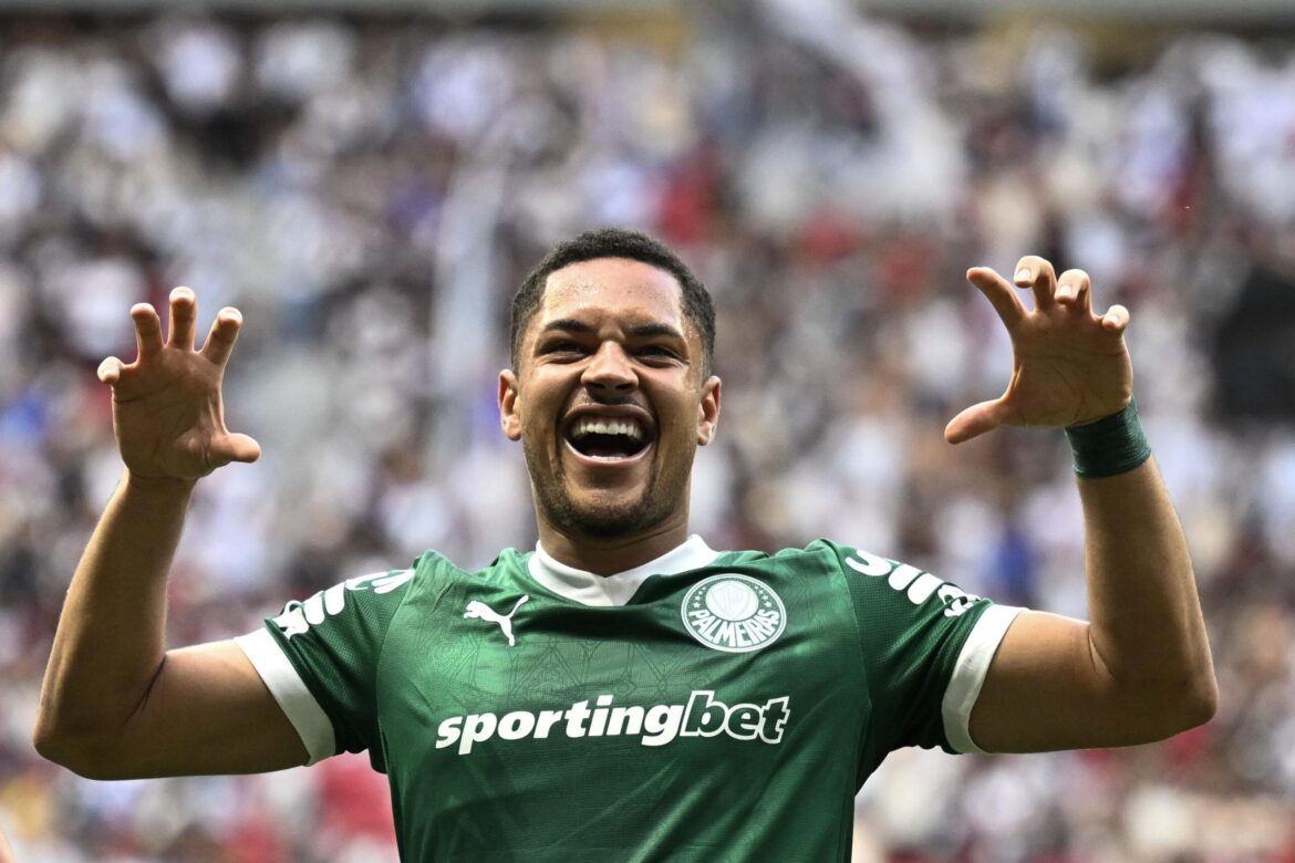 vitor-roque-desencanta-apos-19-jogos-e-salva-o-palmeiras
