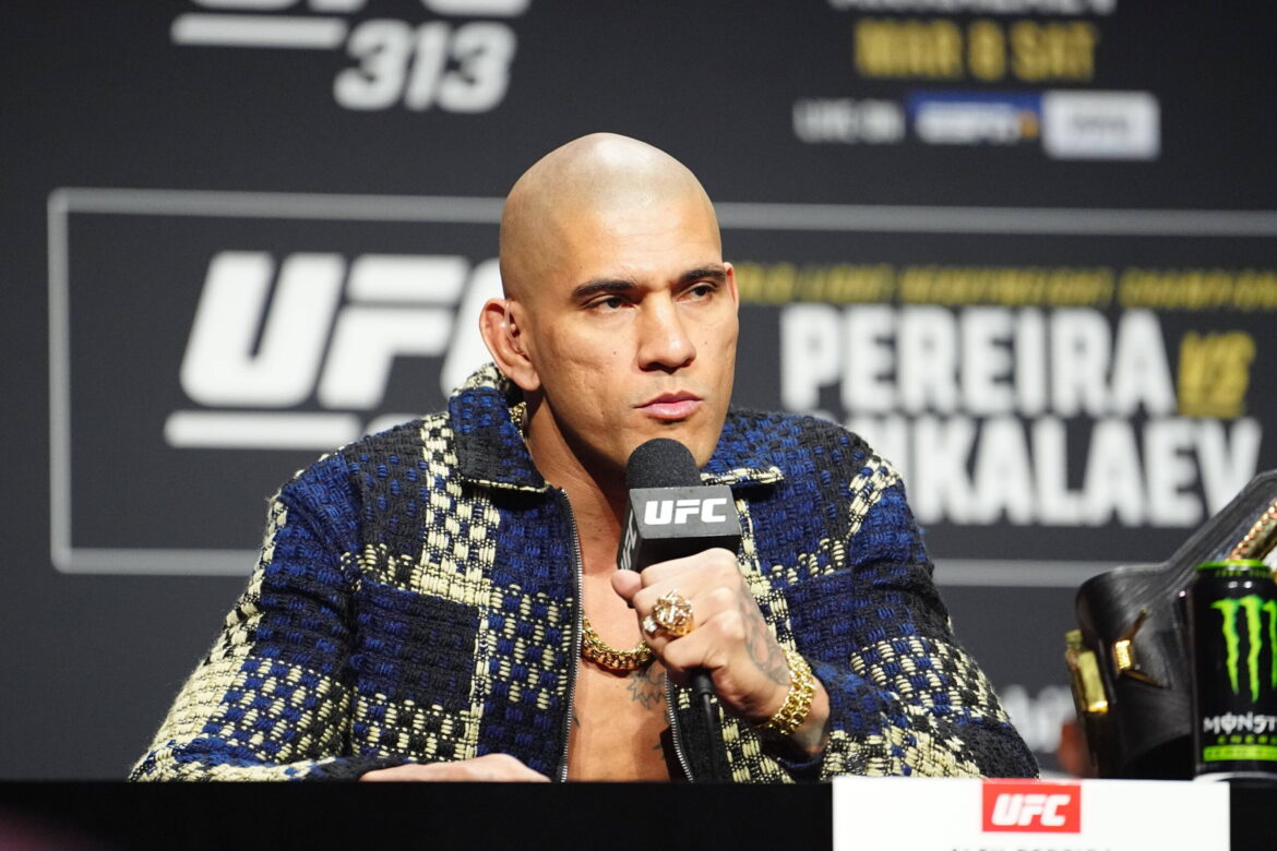 ufc:-poatan-e-acusado-de-mentir-e-ankalaev-faz-revelacao