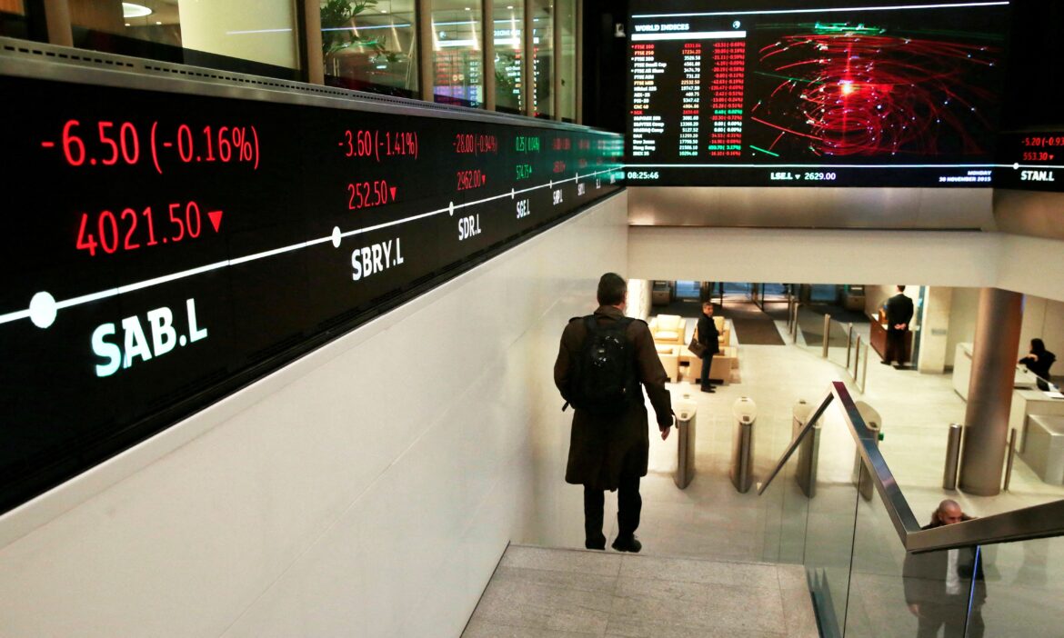 bolsas-da-europa-fecham-em-queda-com-incertezas-sobre-tarifas-dos-eua