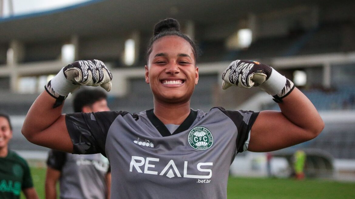 com-emocao,-coritiba-avanca-na-copa-do-brasil-feminina-e-vai-a-segunda-fase