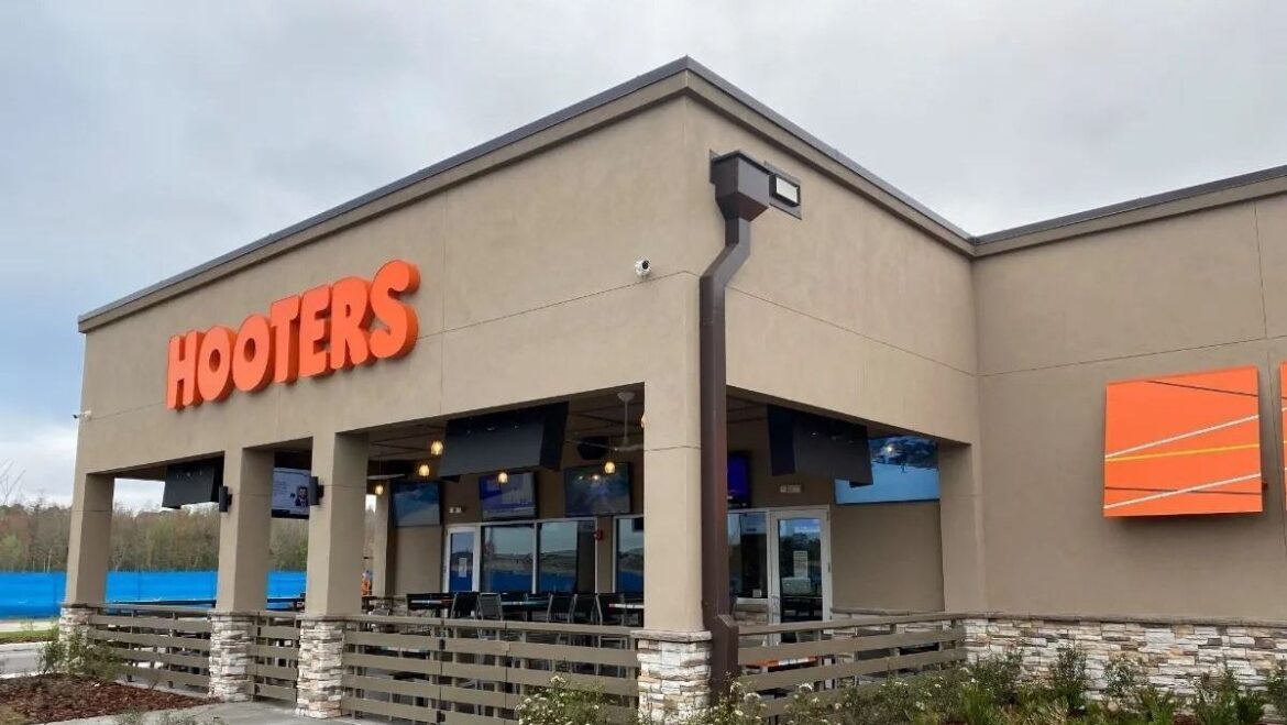 hooters-fecha-inesperadamente-dezenas-de-restaurantes-nos-eua