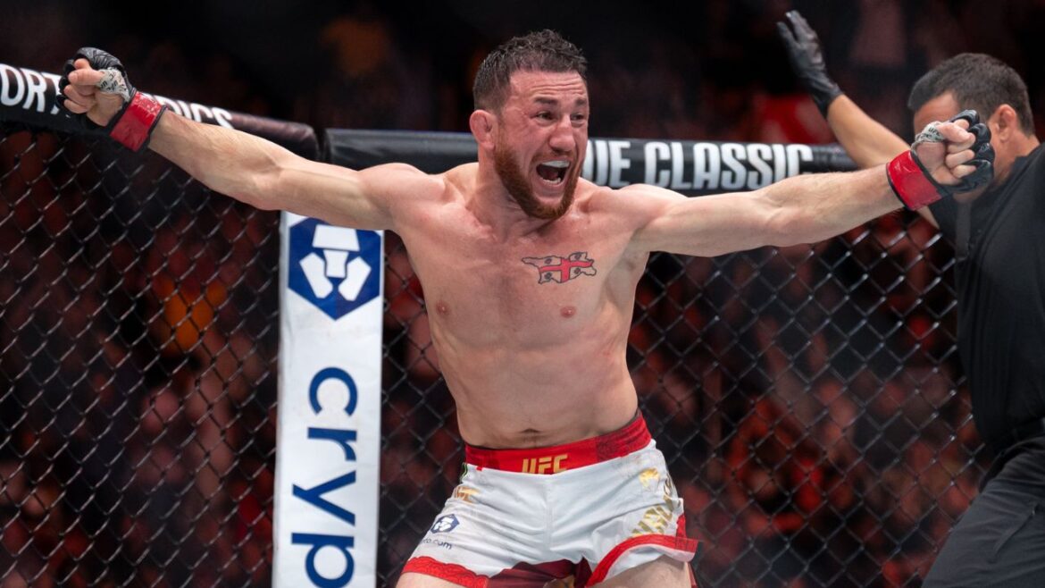 ufc-316:-dvalishvili-vence-revanche-e-se-prova-como-campeao