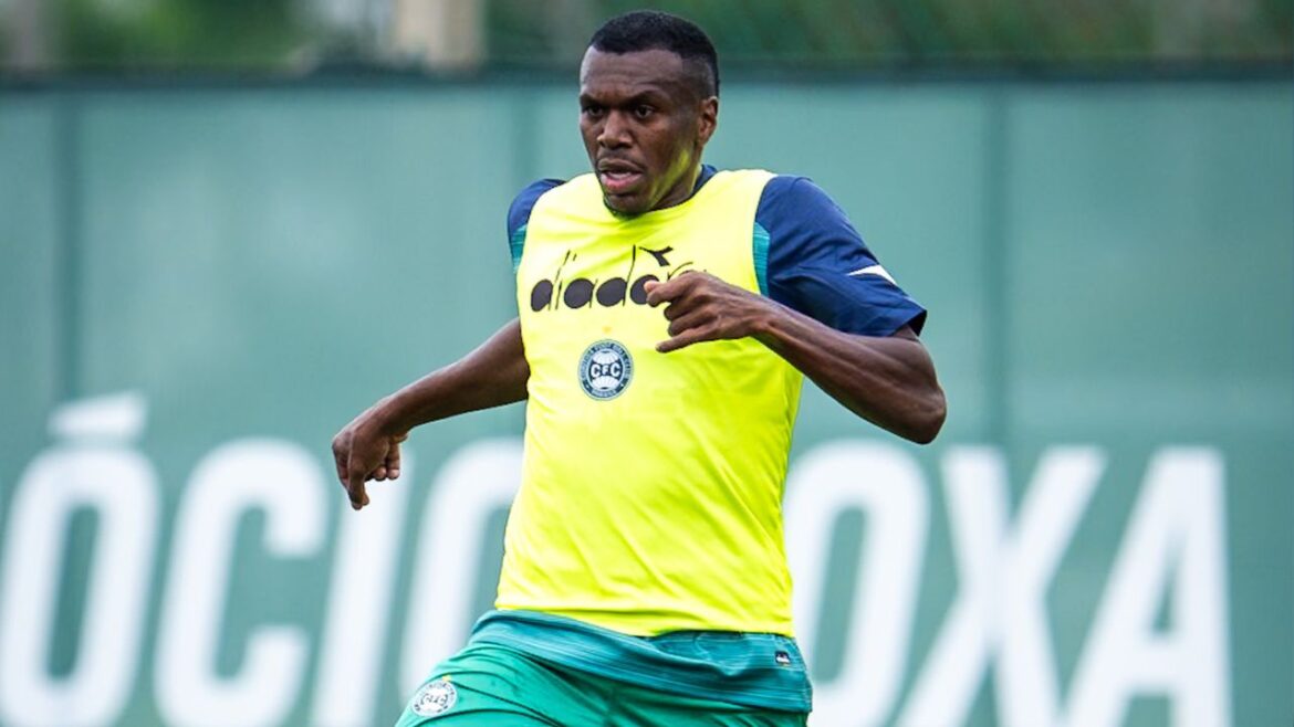 coritiba-aproveita-curta-janela-para-encorpar-elenco;-veja-o-balanco-do-mercado-do-coxa
