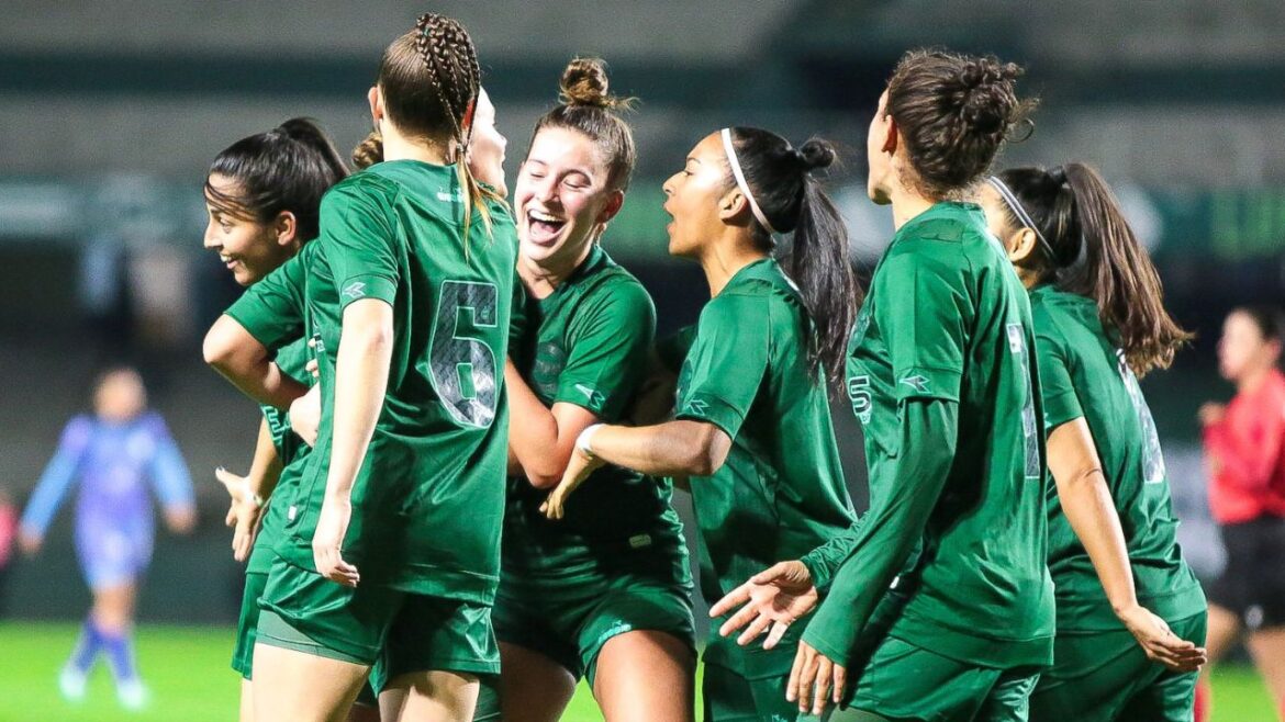 coritiba-vence-na-primeira-vez-no-couto-e-avanca-na-copa-do-brasil-feminina