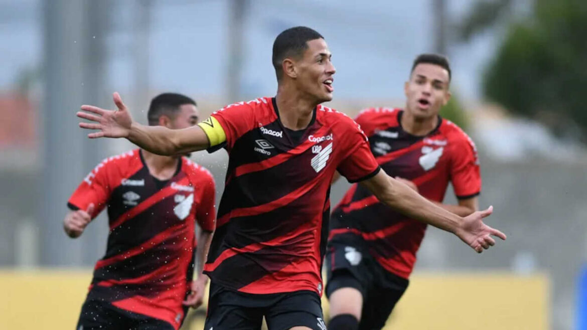 promessa-que-nao-vingou-no-athletico-e-emprestada-para-clube-europeu