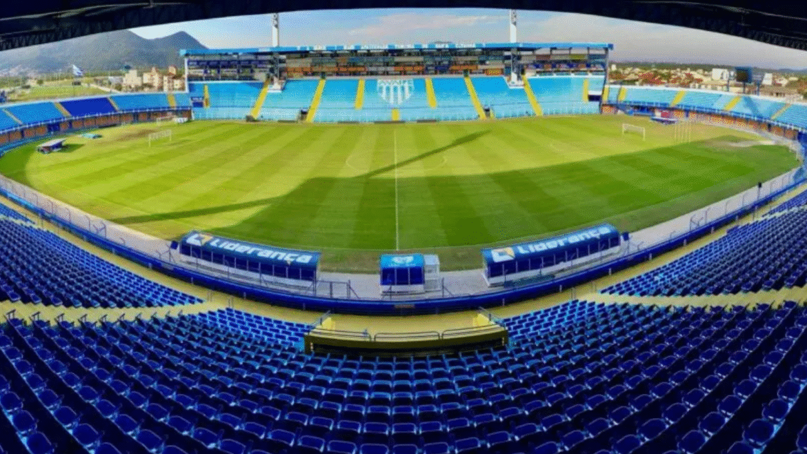 avai-x-athletico-medem-forcas-pela-serie-b;-acompanhe-ao-vivo