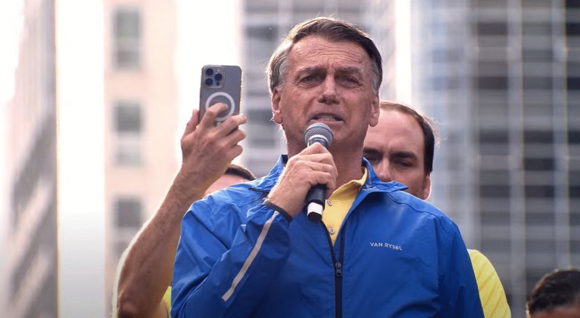 bolsonaro:-lula-ficou-do-lado-do-ira