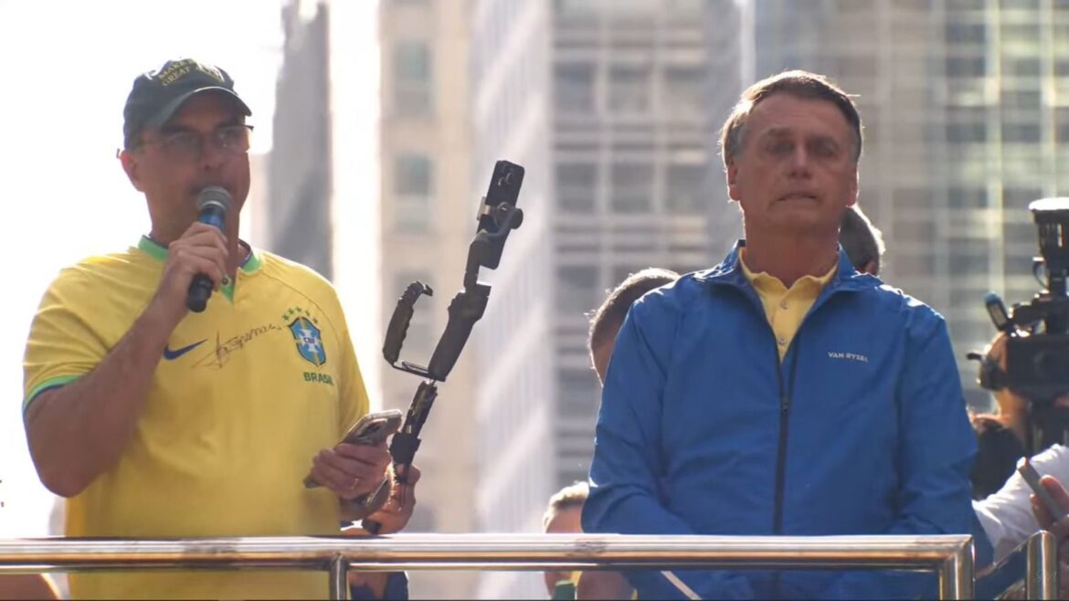ato-de-bolsonaro-tem-audios-do-stf,-“direita-prostituta”-e-meta-para-2026
