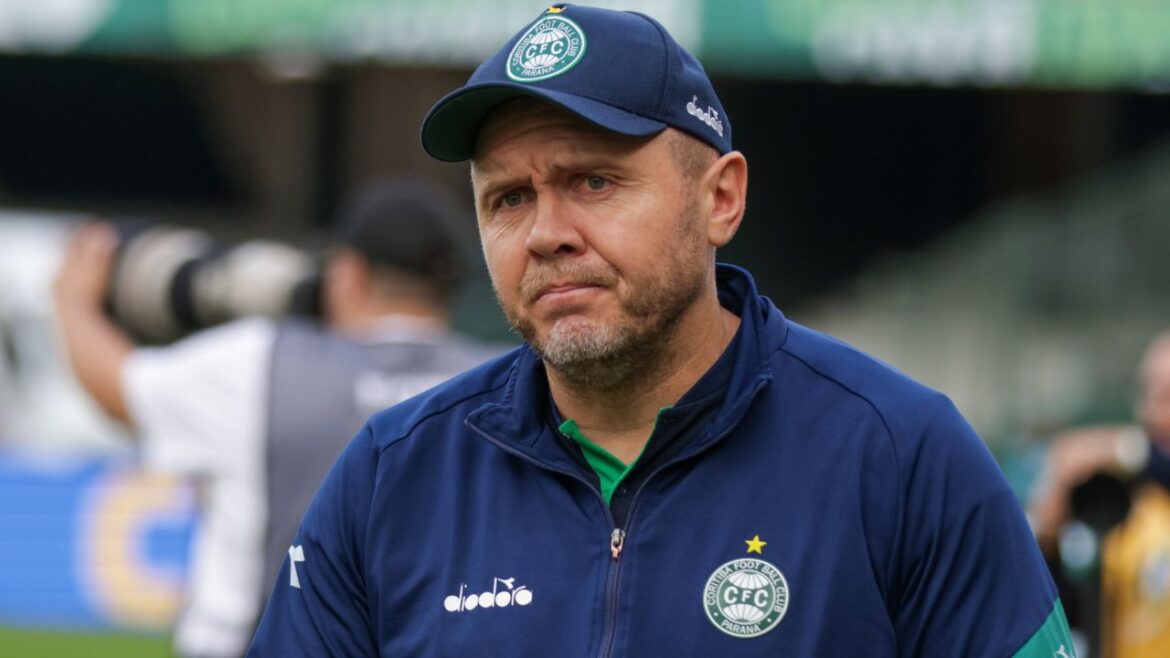 coritiba-tem-time-titular-definido-contra-o-volta-redonda:-veja-as-escalacoes