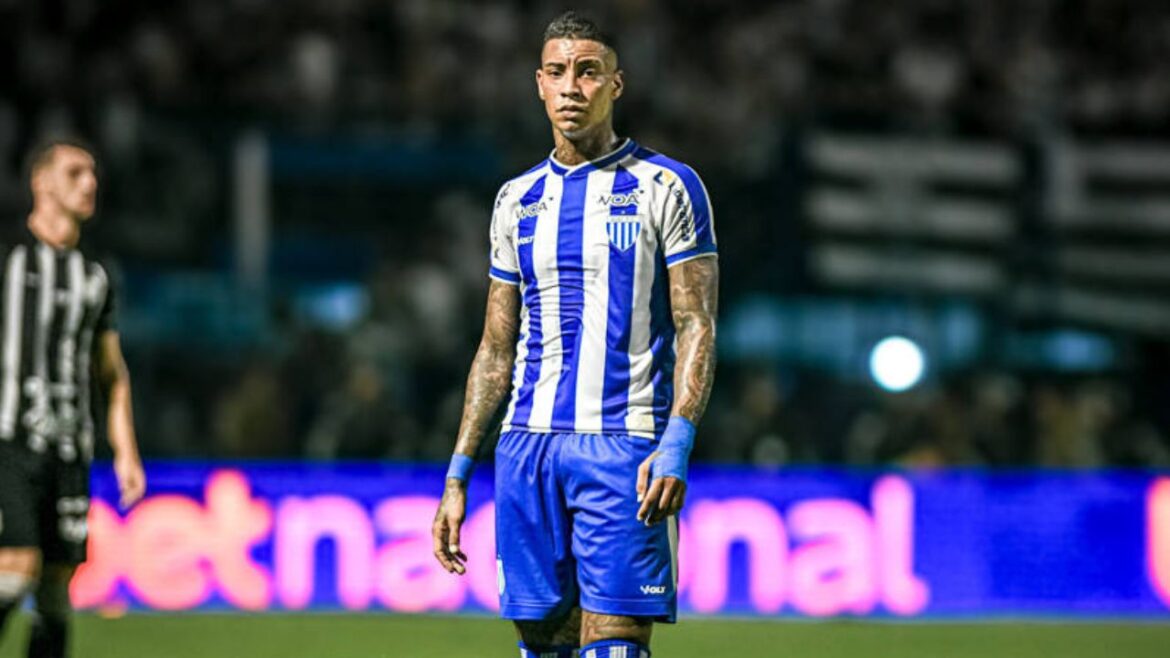 rival-de-coritiba-e-athletico-pelo-acesso-enfrenta-crise-com-salarios-atrasados