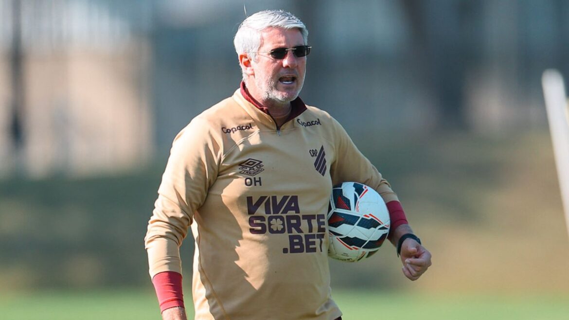 athletico-tem-desfalques-e-novidade-para-encarar-o-america;-veja-as-escalacoes