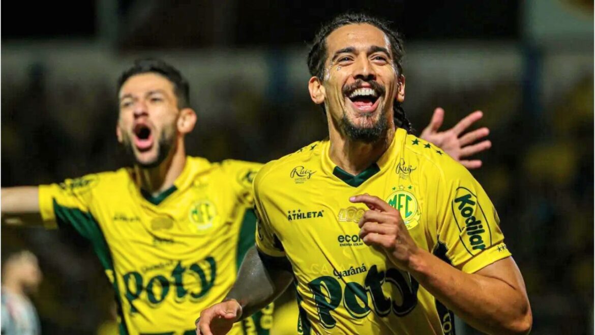 atacante-revelado-pelo-athletico-vira-sensacao-da-serie-a