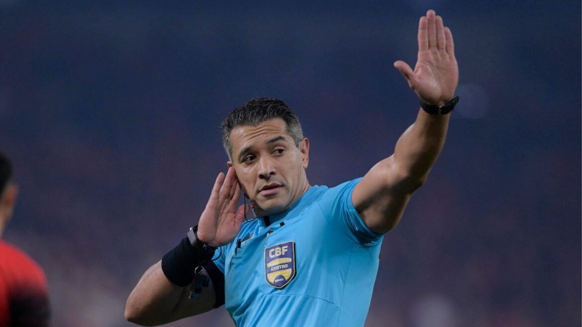 entenda-por-que-a-cbf-nao-divulgou-audio-do-var-em-expulsao-de-goleiro-do-sao-paulo