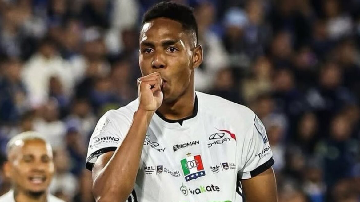 athletico-negocia-liberacao-de-meia-colombiano