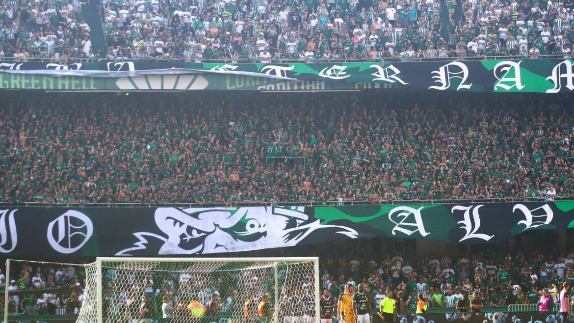 torcedores-do-coritiba-se-queixam-de-atendimento-no-couto