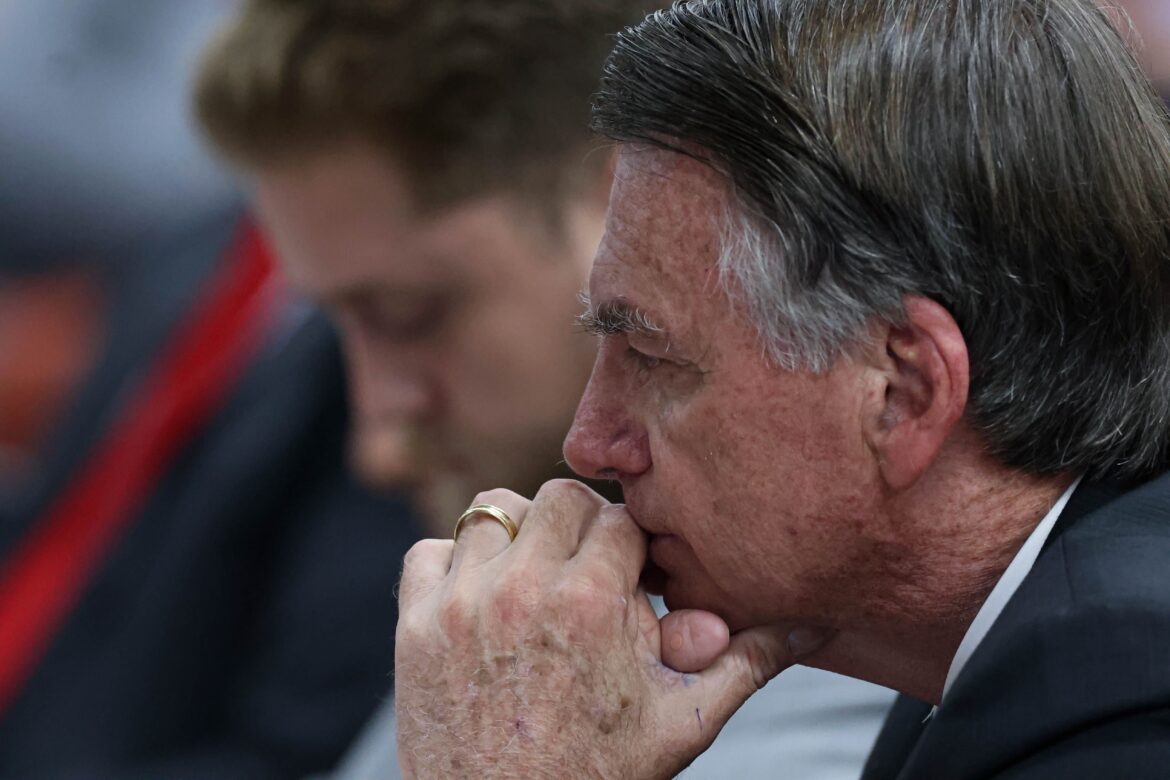ofensiva-de-trump-torna-bolsonarismo-toxico-a-politica,-diz-professor