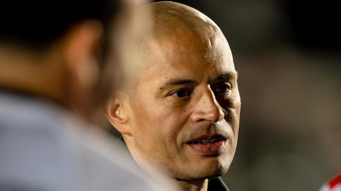 operario-mantem-pegada-forte-sob-o-comando-de-alex-na-serie-b