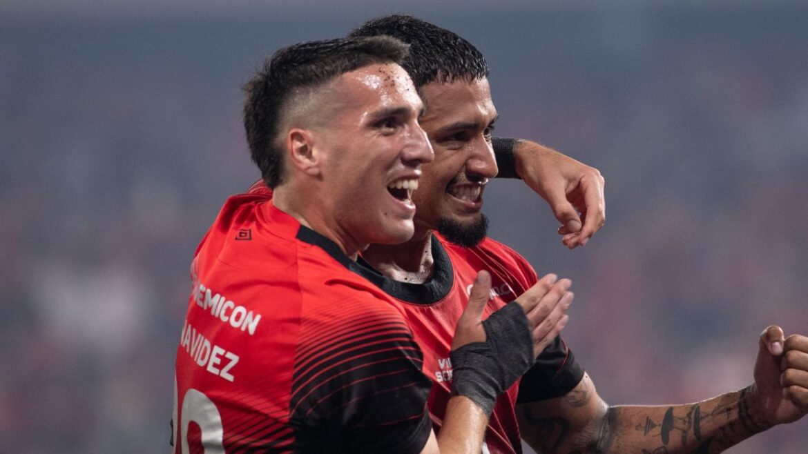 athletico-embala-maior-sequencia-de-vitorias-da-serie-b-e-cola-no-g4