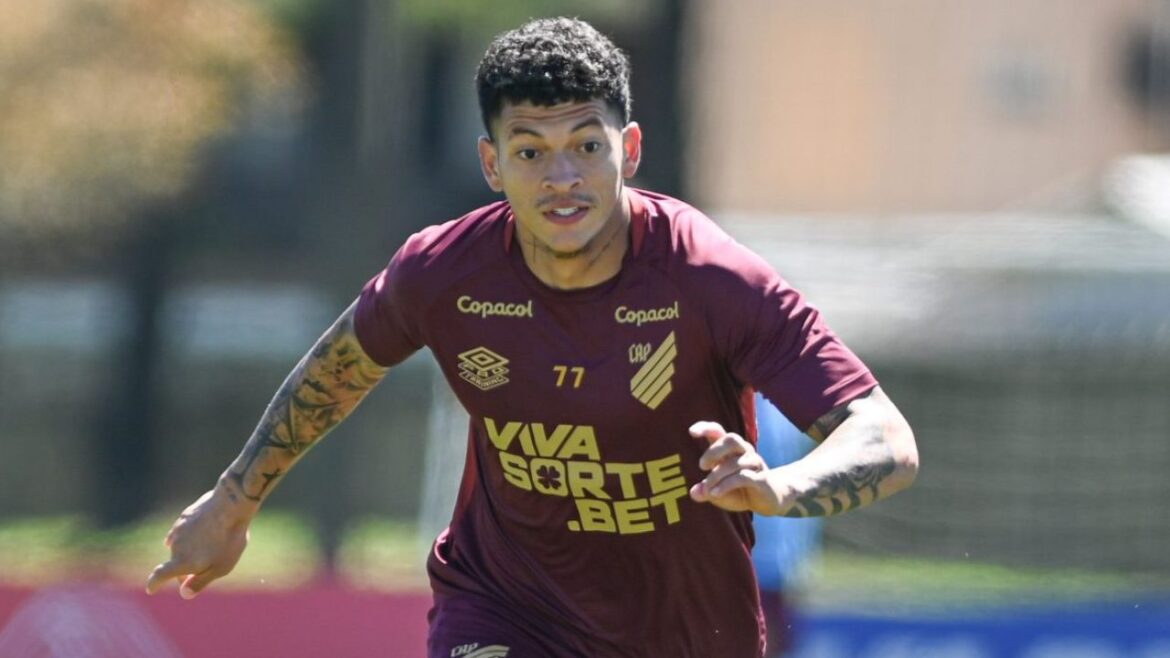 athletico-inscreve-reforco-e-mais-jogadores-do-time-principal-para-a-taca-fpf