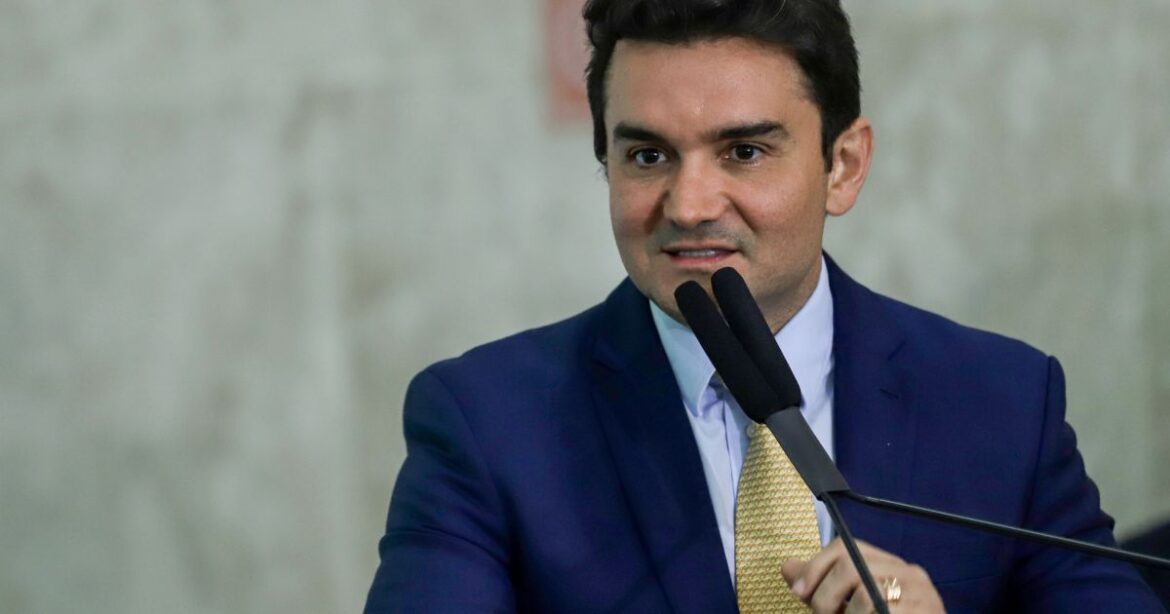 analise:-demora-na-saida-de-sabino-e-janela-para-negociacao