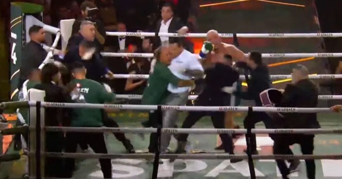 duelo-entre-popo-e-wanderlei-termina-com-violencia-entre-equipes-no-ringue