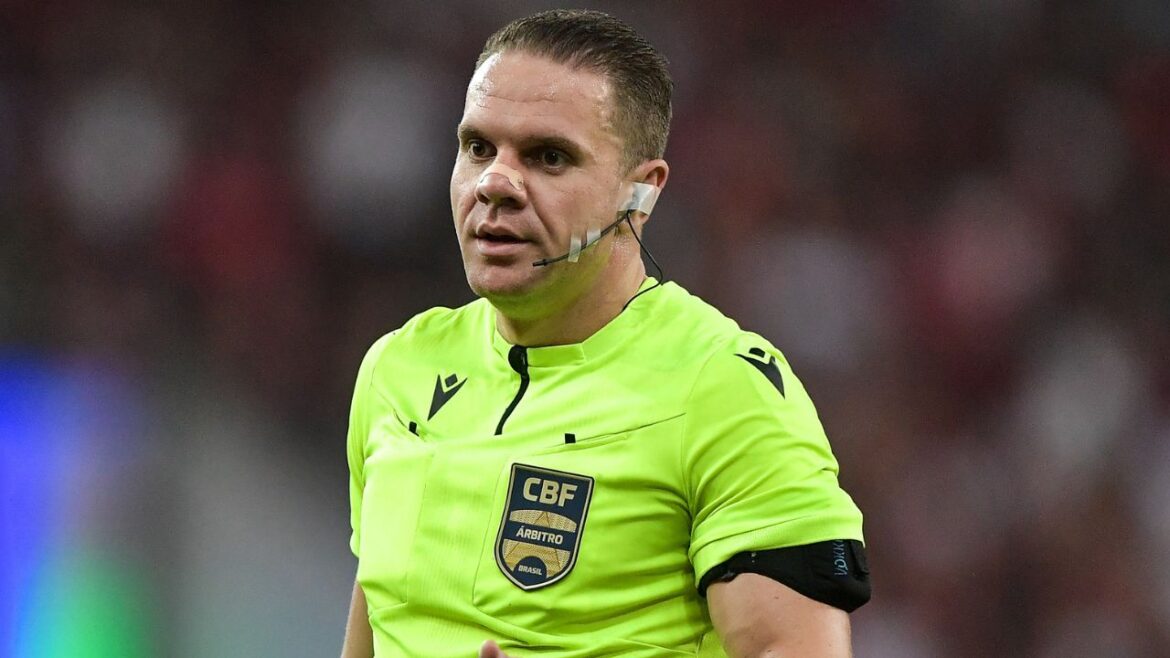 atletico-go-reclama-de-arbitro-escalado-para-apitar-jogo-contra-o-athletico