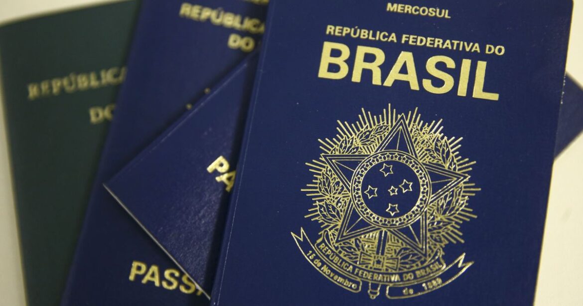 pf-ameaca-suspender-emissao-de-passaportes-por-falta-de-verba pf-ameaca-suspender-emissao-de-passaportes-por-falta-de-verba