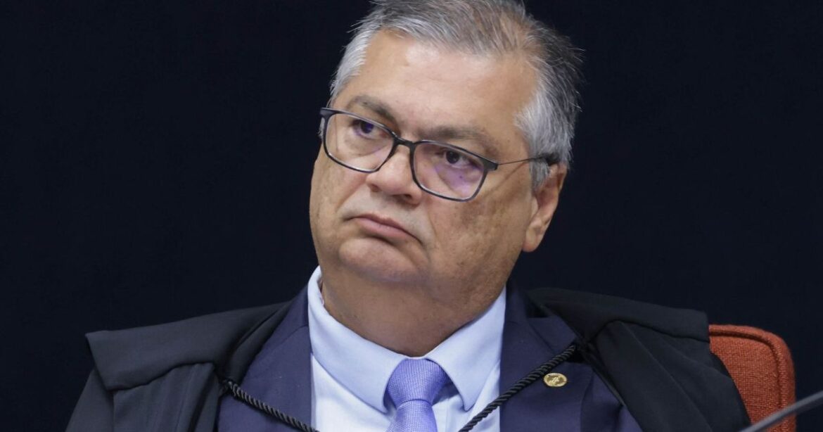 dino-cobra-explicacao-sobre-uso-de-emendas-pix-em-empresas-ligadas-ao-perse dino-cobra-explicacao-sobre-uso-de-emendas-pix-em-empresas-ligadas-ao-perse