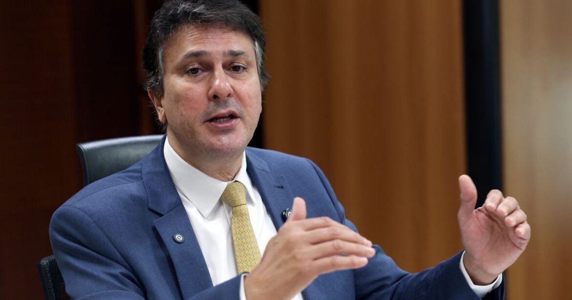 enem:-ministro-garante-reaplicacao-das-provas-a-afetados-por-tornado
