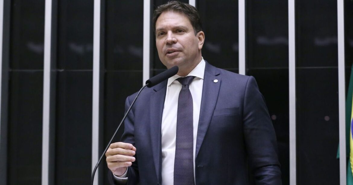 analise:-caso-ramagem-se-assemelha-a-acao-judicial-de-zambelli