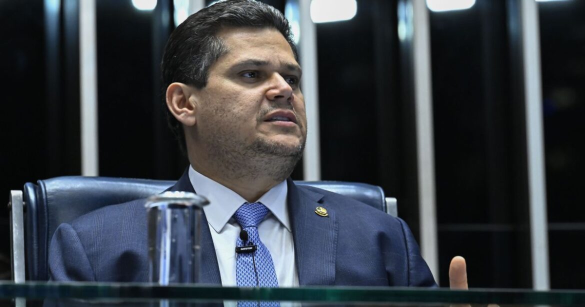 alcolumbre-diz-ter-“compromisso”-de-votar-pl-da-dosimetria-neste-ano